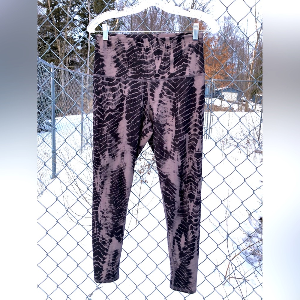 Evolution and Creation legging ripple tie dye purple gray black medium